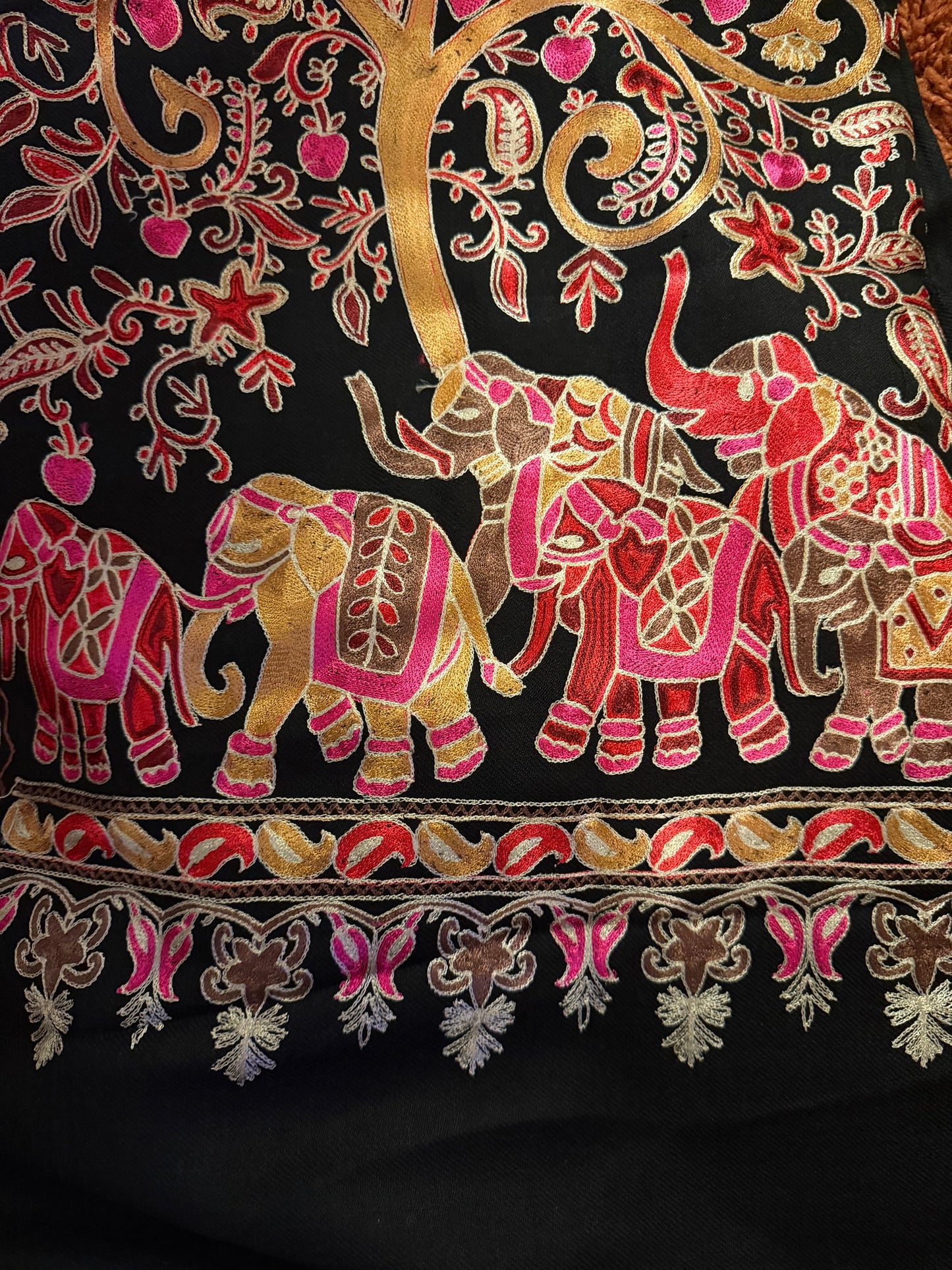 Royal Tusk Embroidered (Dark)