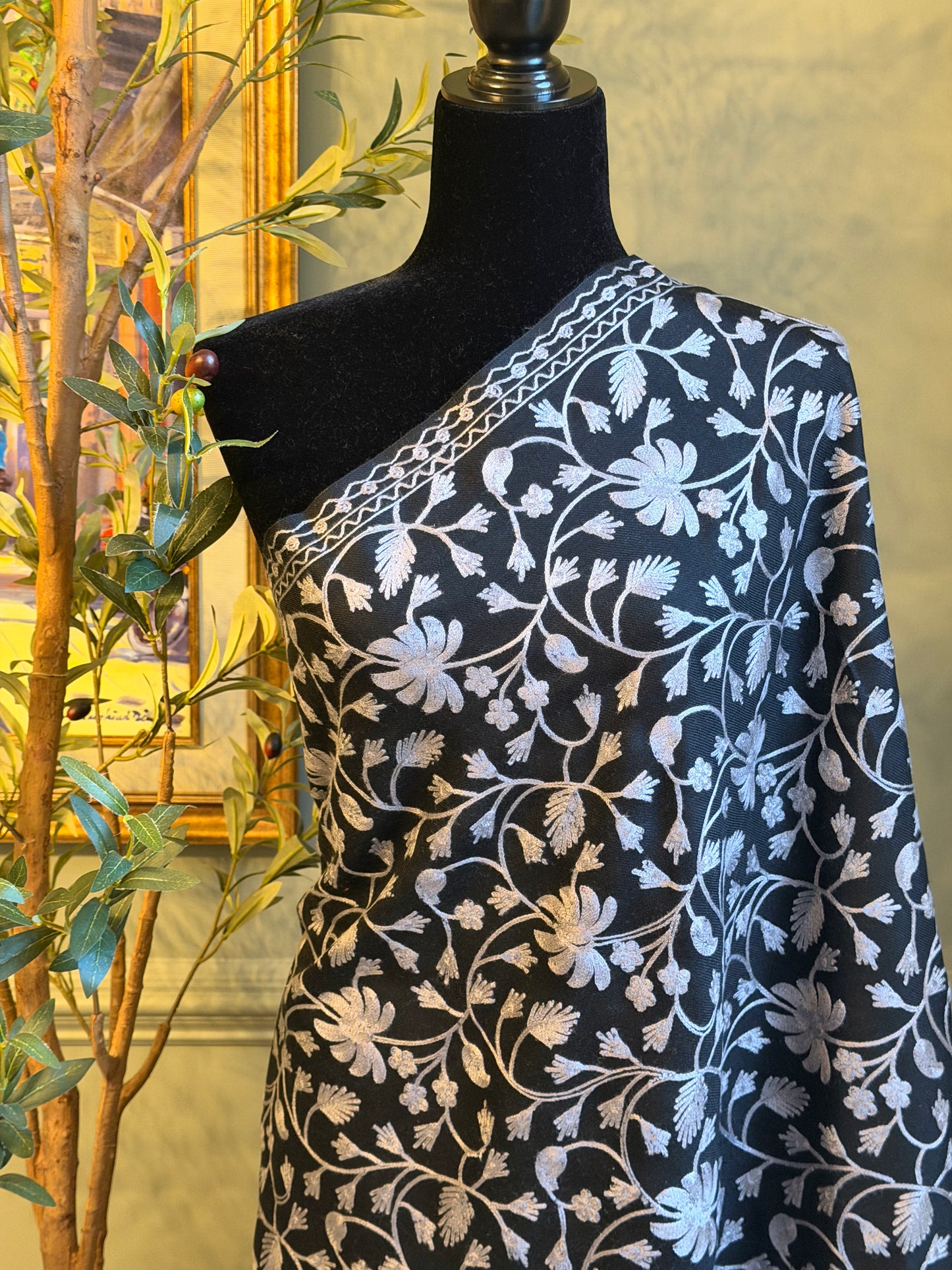 Threaded Elegance (Garden)