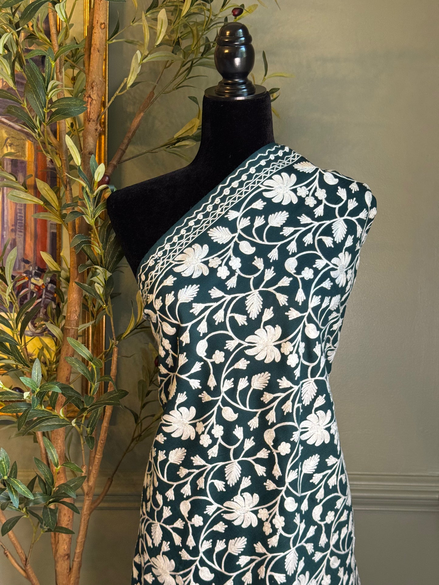 Threaded Elegance (Garden)