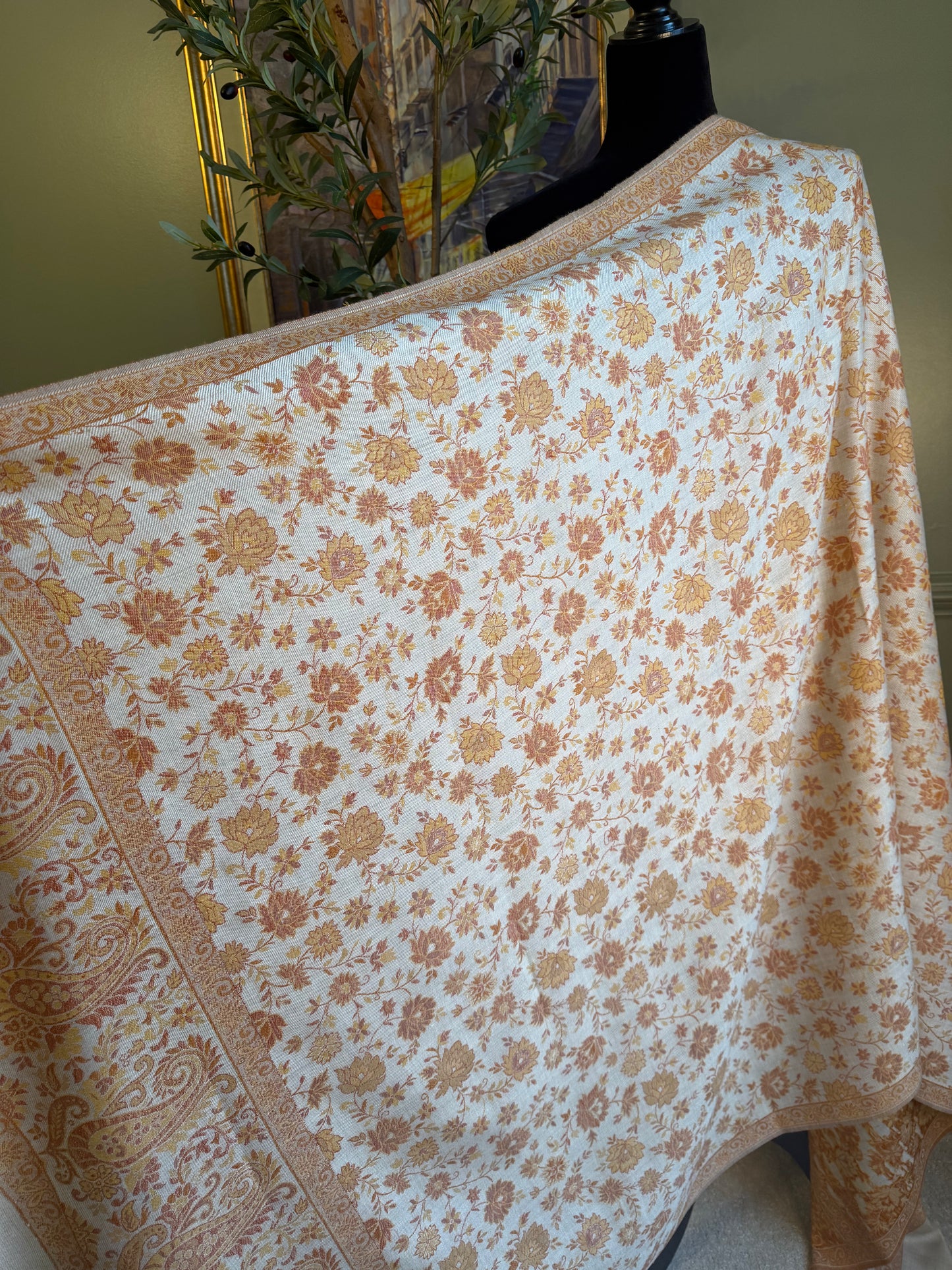 Bloom in Gold