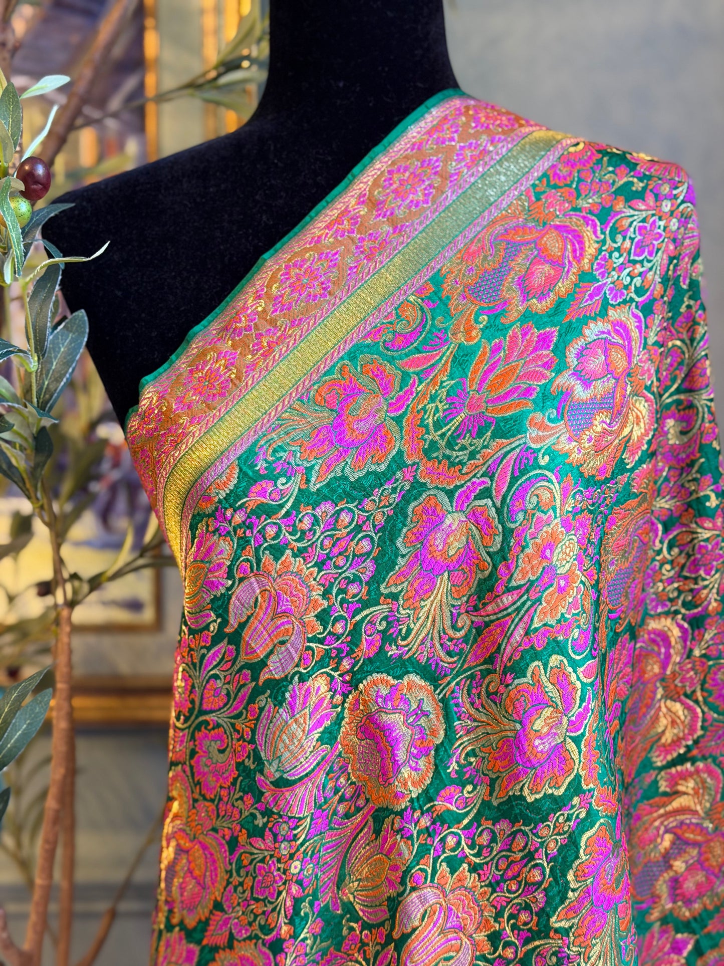 Blush Gold (Banaras)