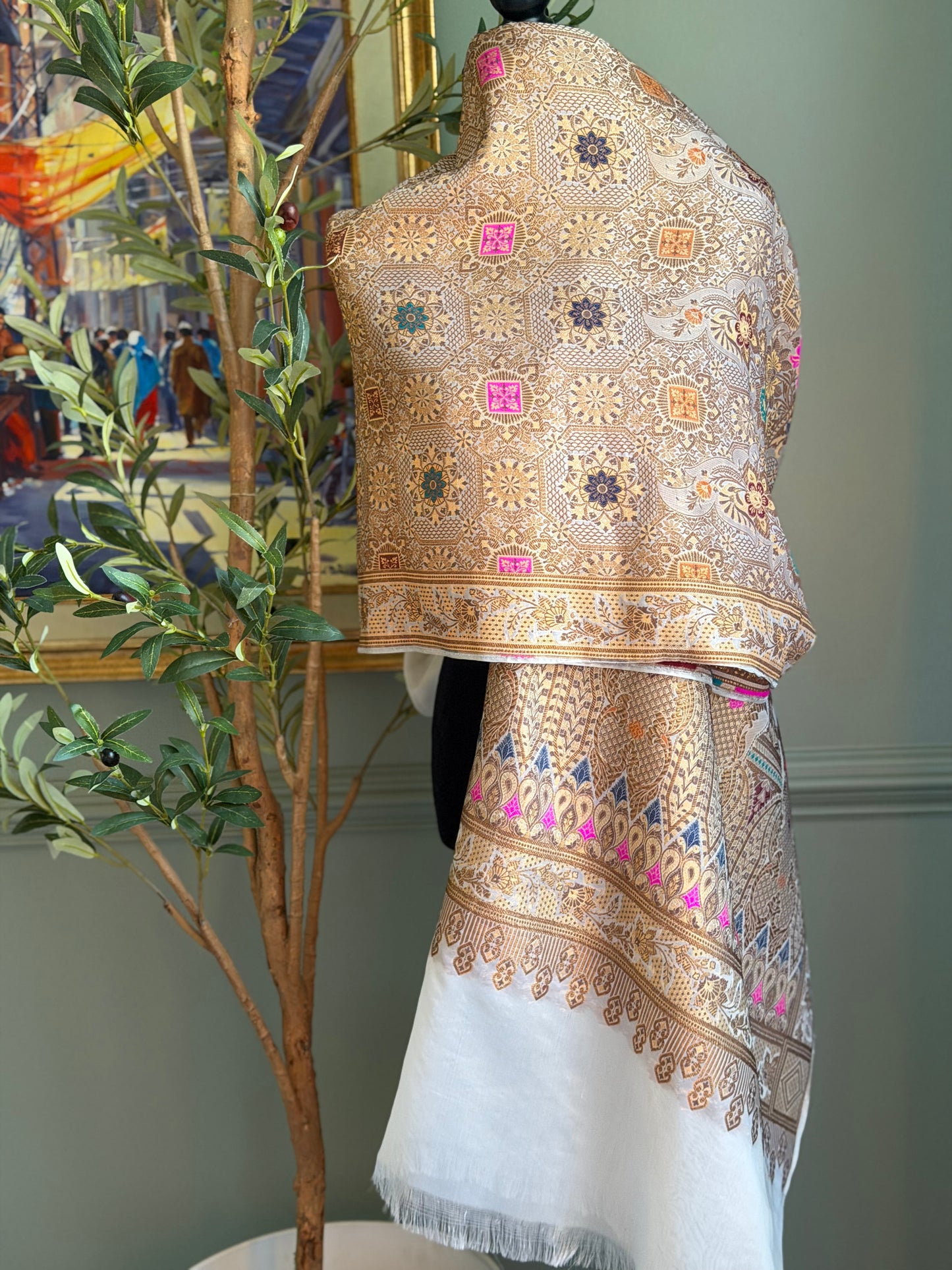 Snow Gold( Handloom Kimkhwab Banarsi)
