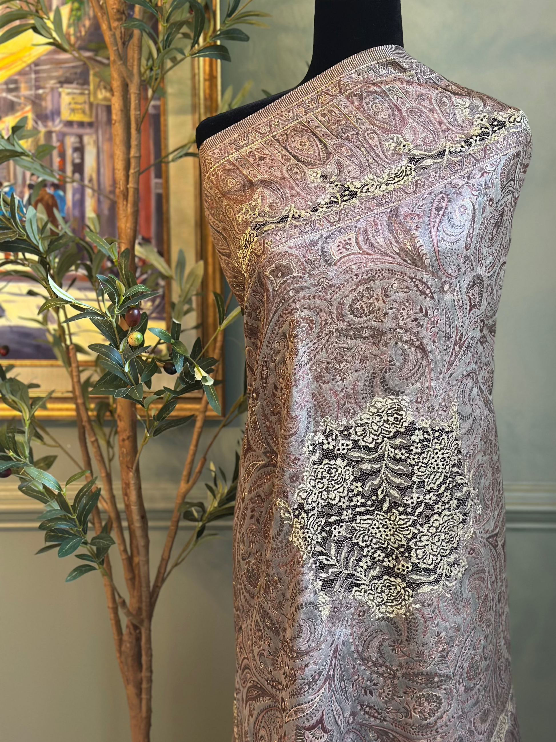 chantilly lace silk 