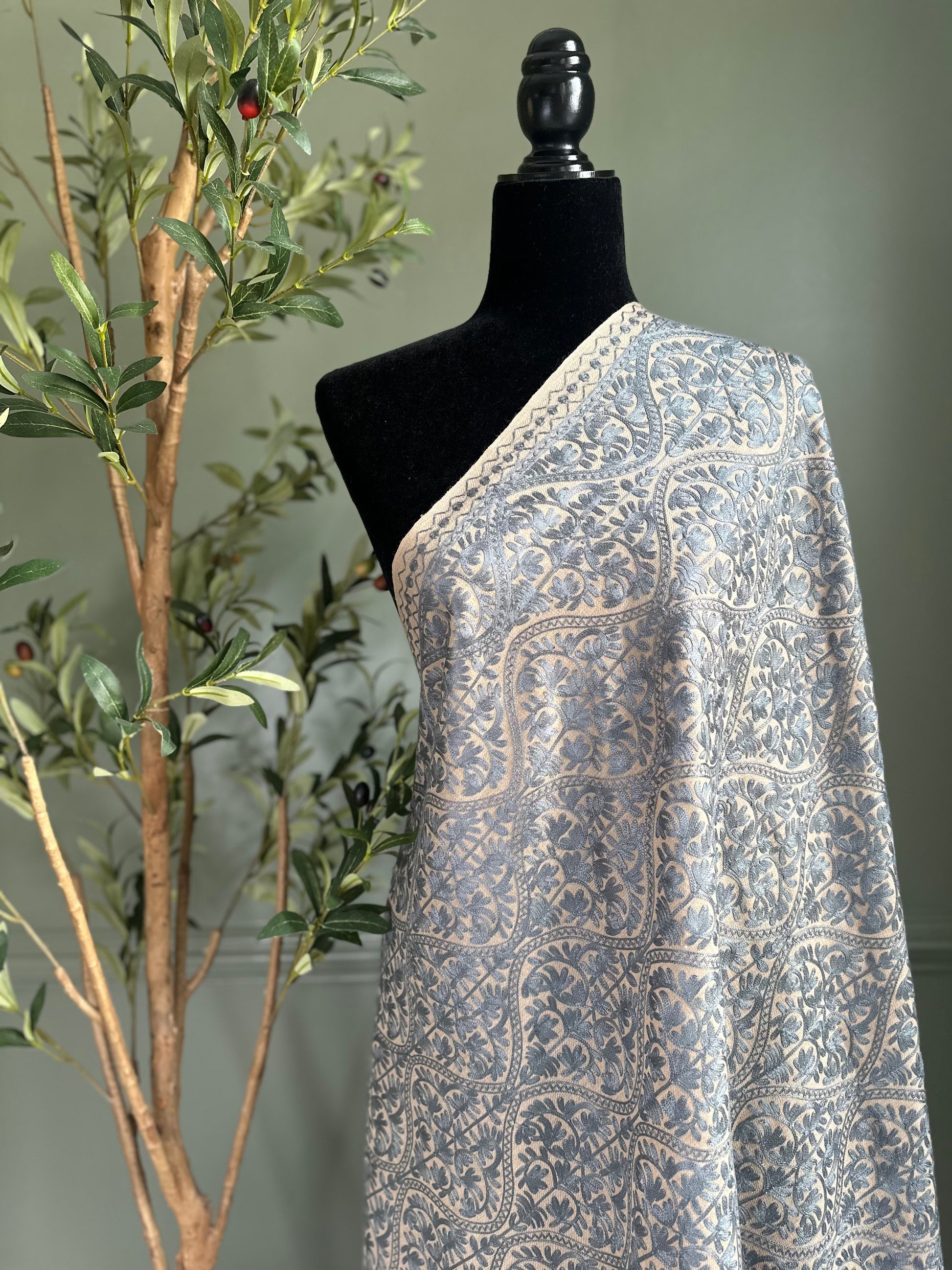 kashmir royal threads elegant shawl wrap kani
